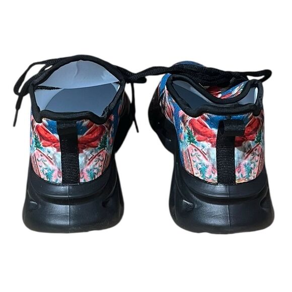 Women’s Santa Sneakers, Size US 6.5 (37) - Picture 3 of 7